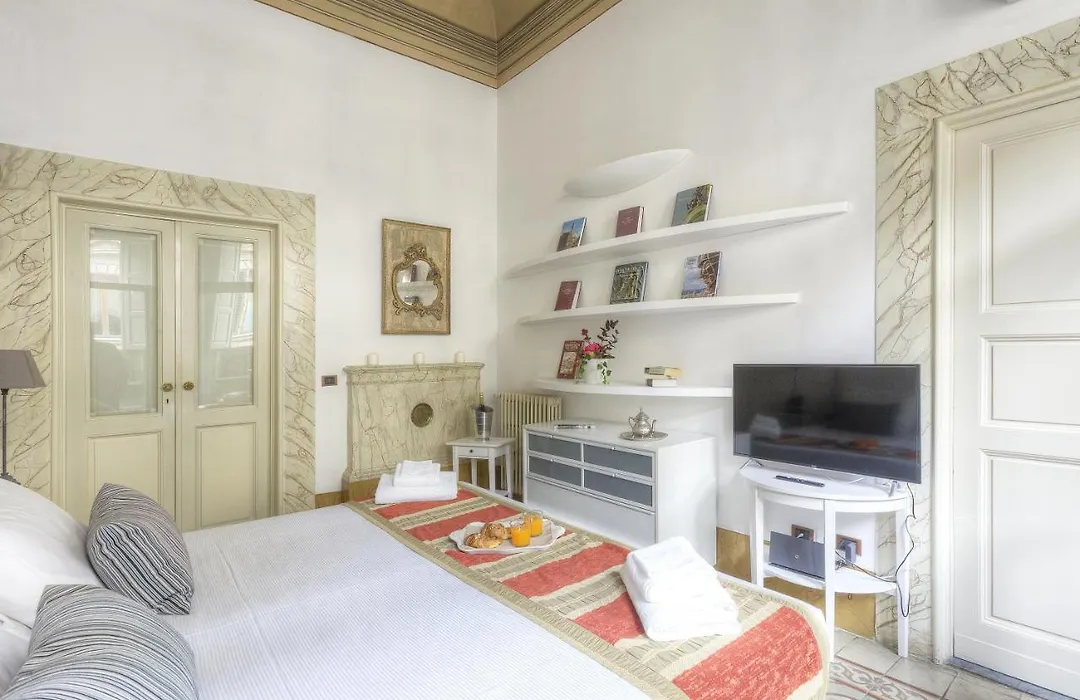 Duomo Suite Central Home-1