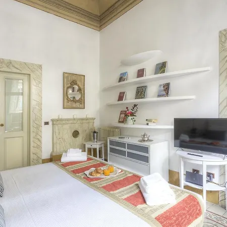 Duomo Suite Central Home-3