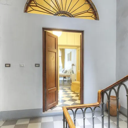 Duomo Suite Central Home-3
